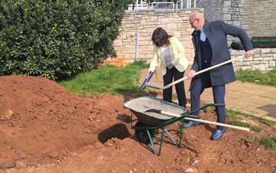 Položen kamen temeljac: Osnovna škola u Umagu dobiva još jednu zgradu – članak Glasa Istre